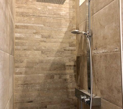 Dusche im Masterbad
