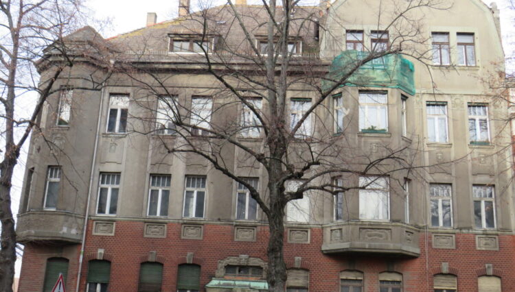 Straßenansicht